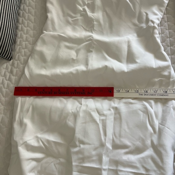 Elegant White Gown - Picture 12 of 16